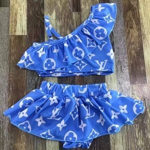 Little girls 2 piece swimsuit set